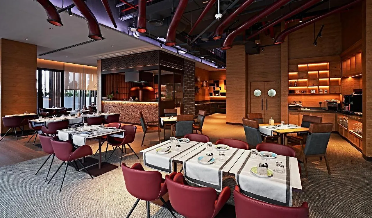 Revier Hotel - Dubai